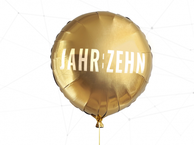 Ein goldener Ballon als Symbol für 10 Jahre TAG EINS Werbeagentur