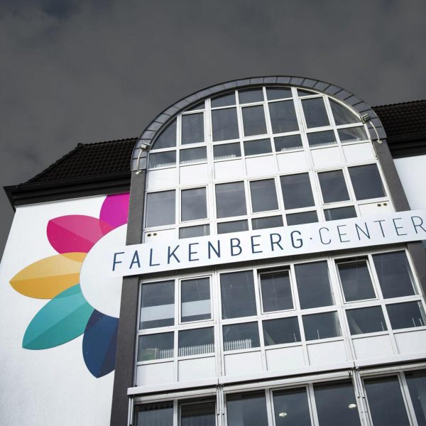 Foto der Fassadengestaltung des Falkenberg Centers in Düsseldof